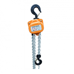 Bison CH05-10: 1/2 Ton Manual Chain Hoist 10 ft. Electro-Galvanized Chain